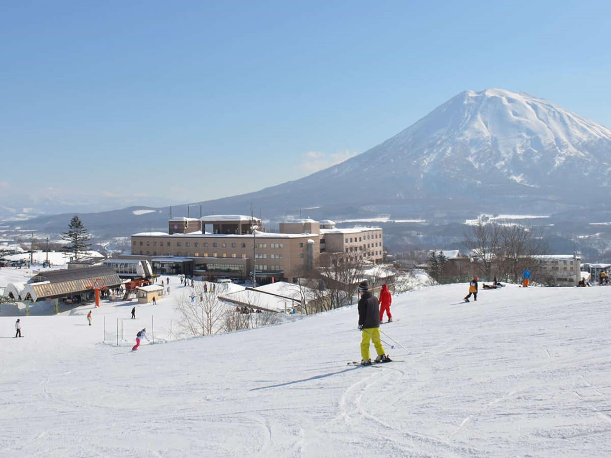 Hotel Niseko Alpen Kutchan Exteriör bild