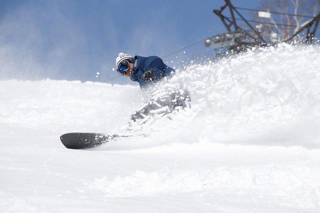 Hotel Niseko Alpen Kutchan Exteriör bild