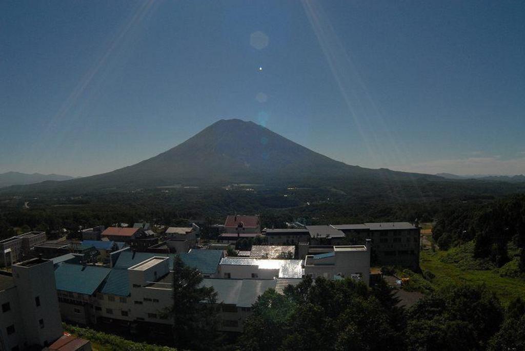 Hotel Niseko Alpen Kutchan Exteriör bild